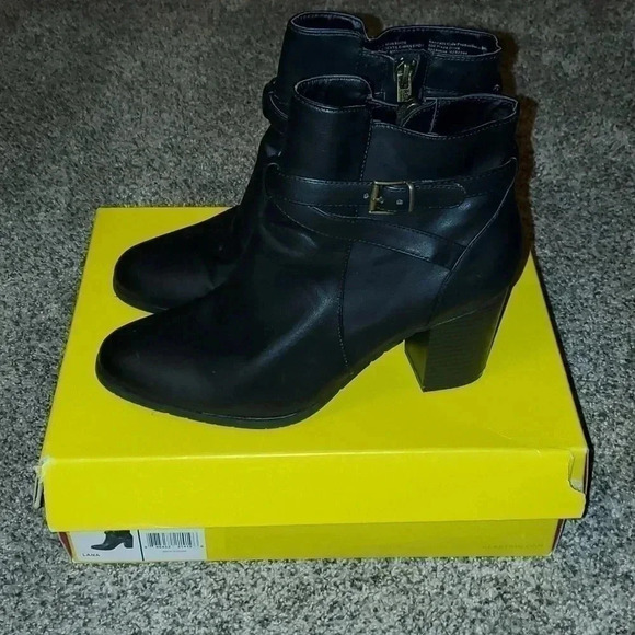 Kenneth Cole Reaction Lana Black Boots - Picture 4 of 7